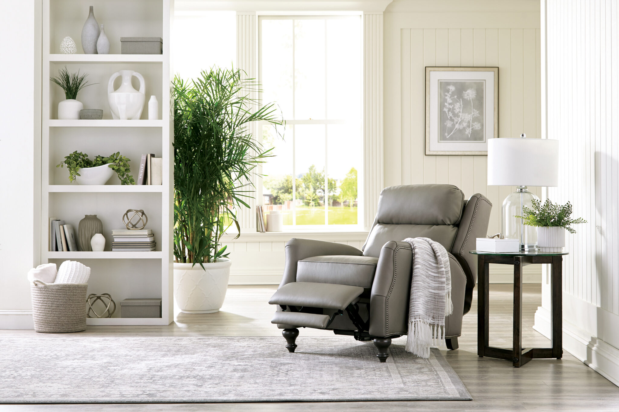763-A-leather-recliner-roomscene-open
