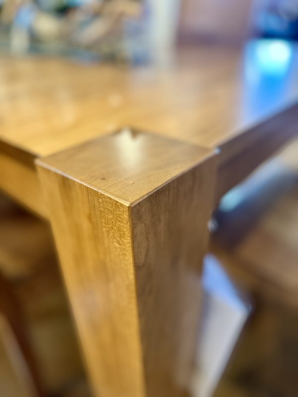 Cupertino Leg Table - Image 4