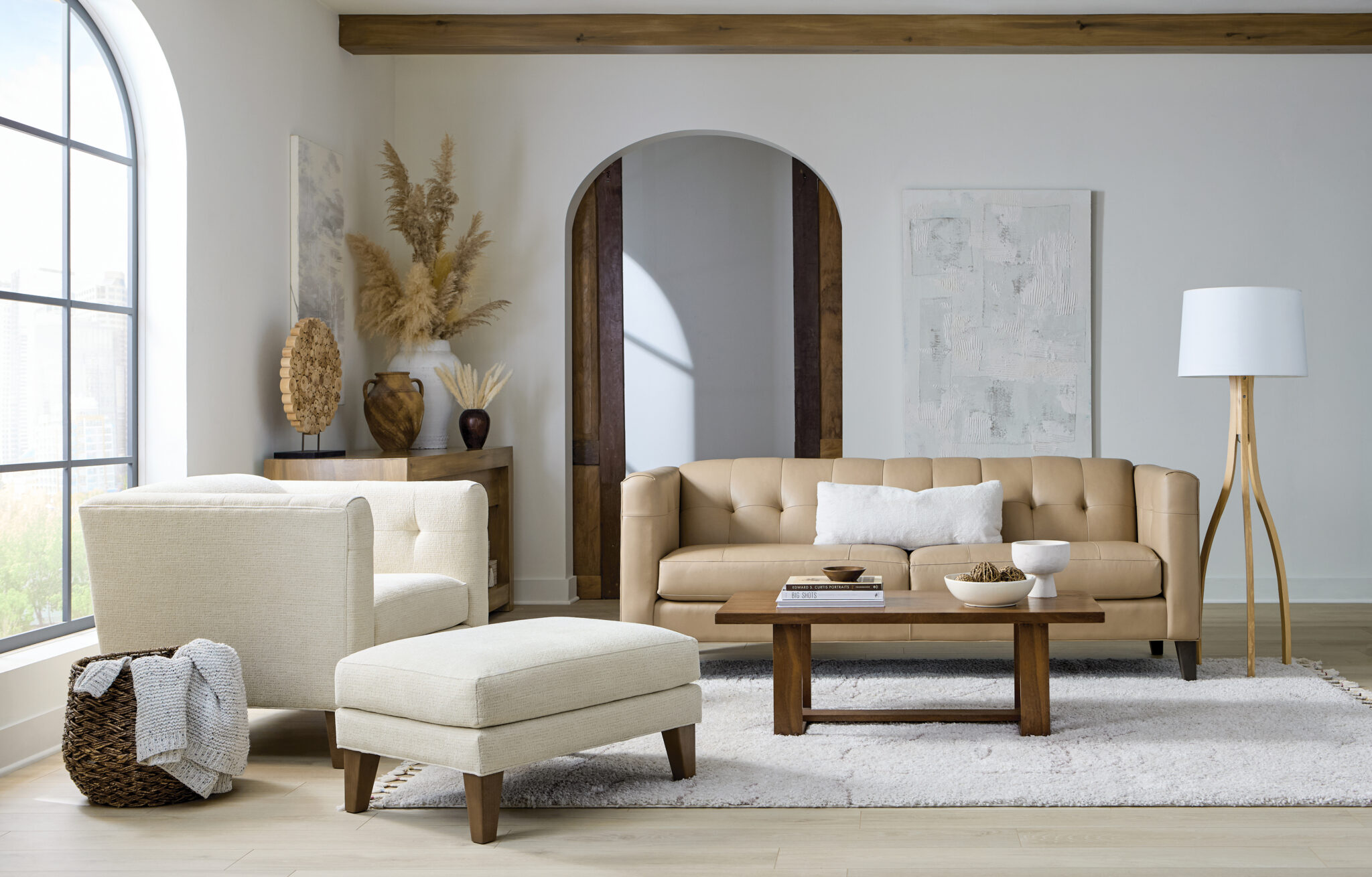 284-leather2311-sofa_284-fabric499801-chair-otto-lifestyle