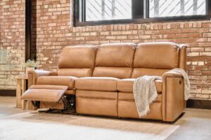 M104-sectional-leather-2313-Lifestyle-BarrelRoom-TheFairfield-1-open-scaled.jpg