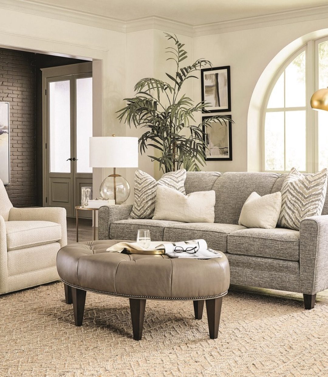 225 Sofa + 510 Swivel Chair + 2000 Ottoman