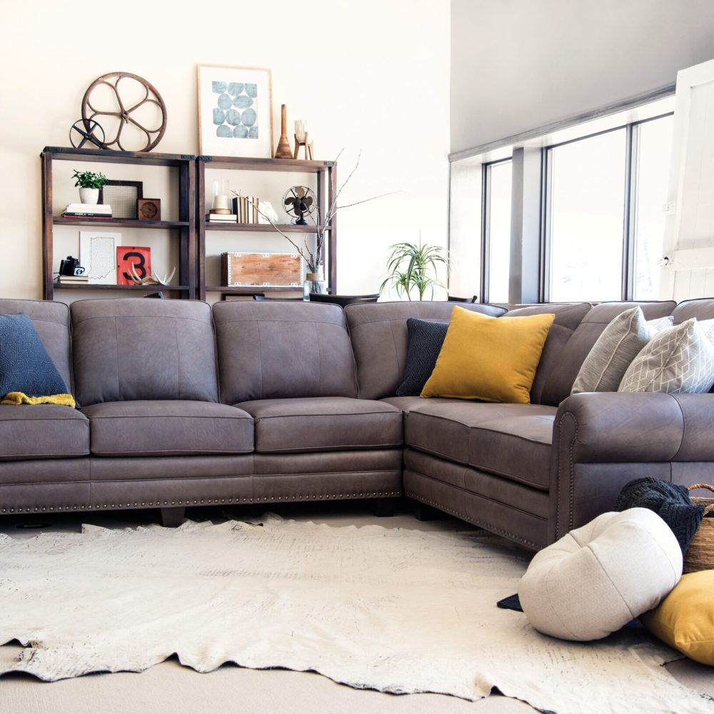 253-leather-sectional-lifestyle-showroom-7091