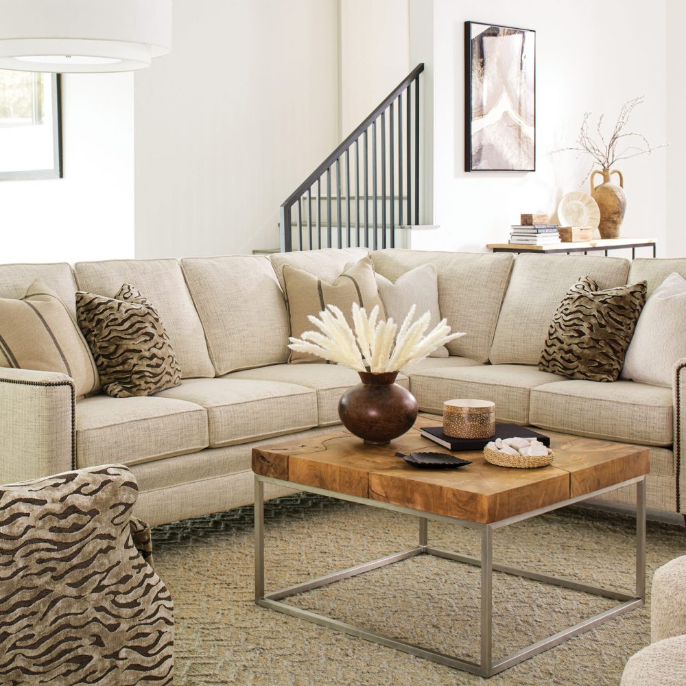 3121-fabric-sectional-3000-series_517-fabric-chair_882-fabric-ottomans_lifestyle-roomscene-4
