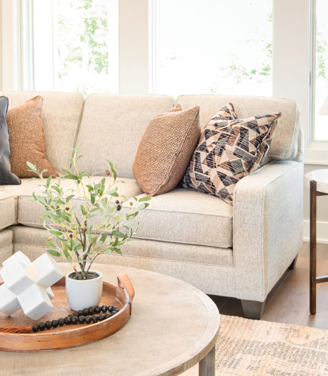 5000 Sectional