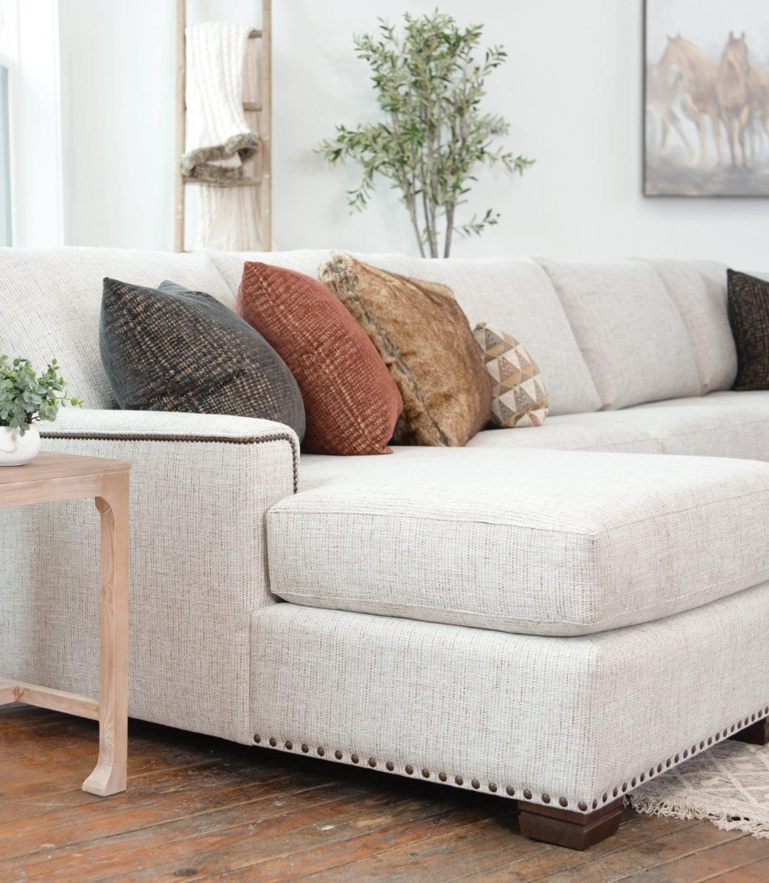 9000 Sectional