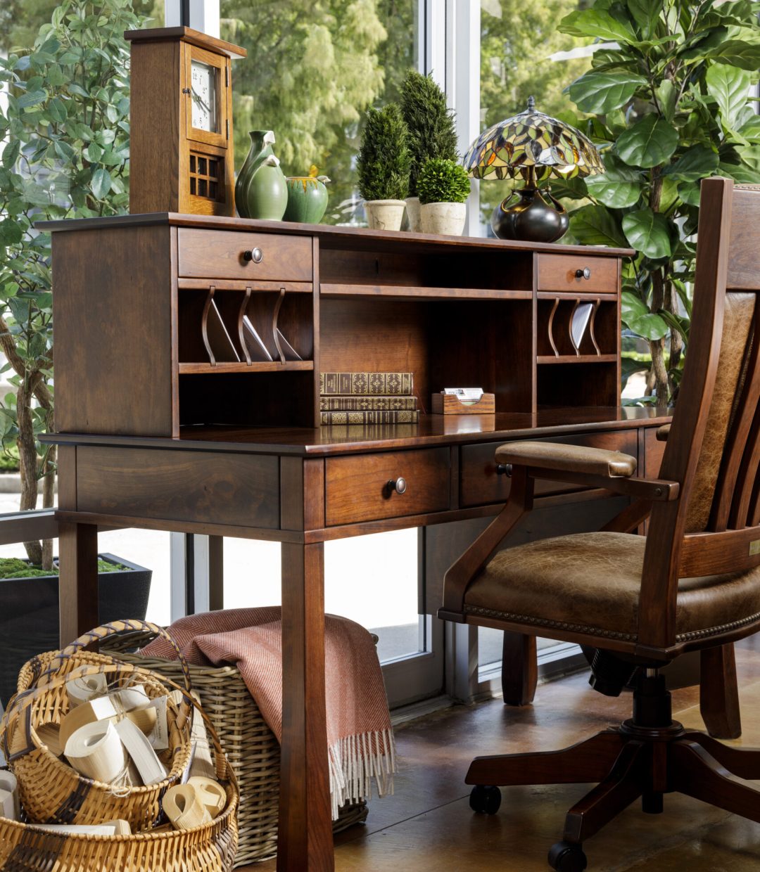 Desk with Hutch