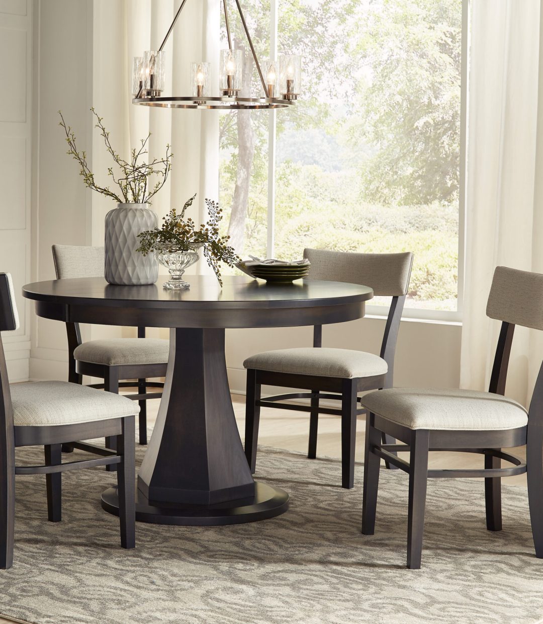 Ellendale Dining Collection
